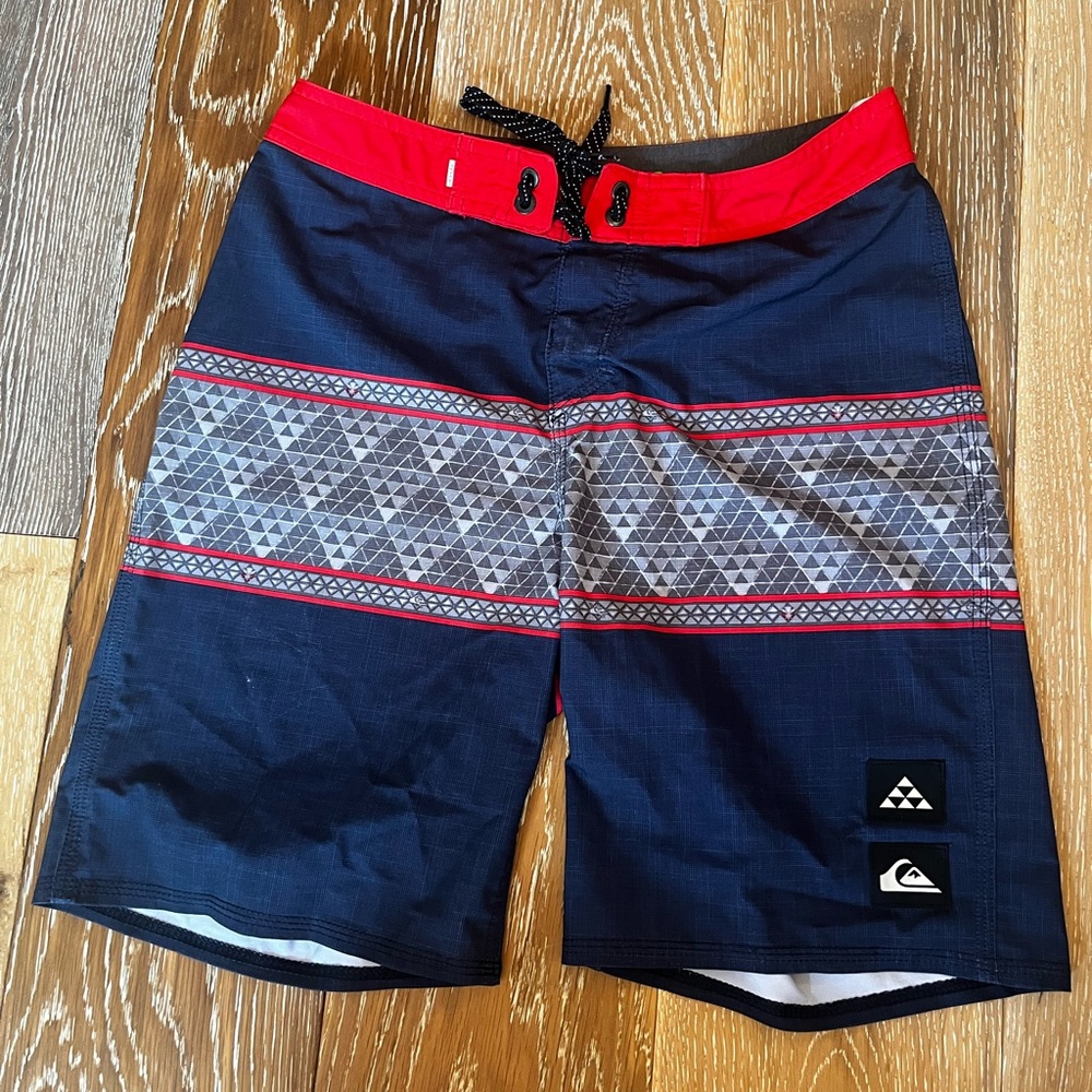 Quiksilver Boy's Surfsilk Enforcer 17" Boardshorts - Picture 2 of 8